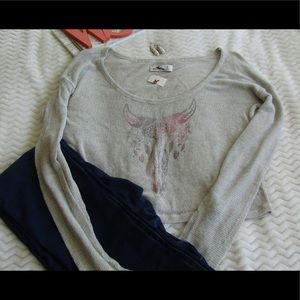 Hollister Bull Design Long Sleeve Top Cute